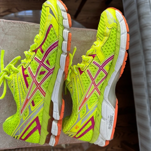 ASICS GT-2000 run-in shoe - size 6 1/2 - GUC - Picture 7 of 11